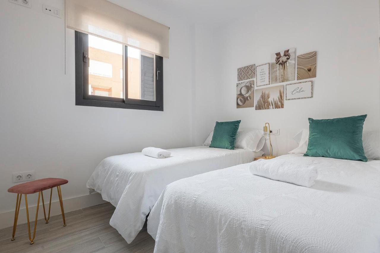 Family Home Suits Encantos De Sevilla Exterior photo