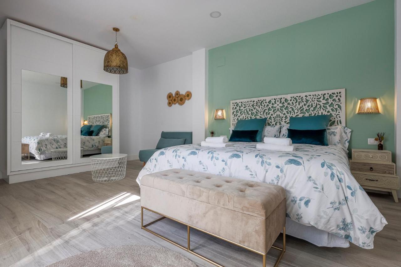 Family Home Suits Encantos De Sevilla Exterior photo